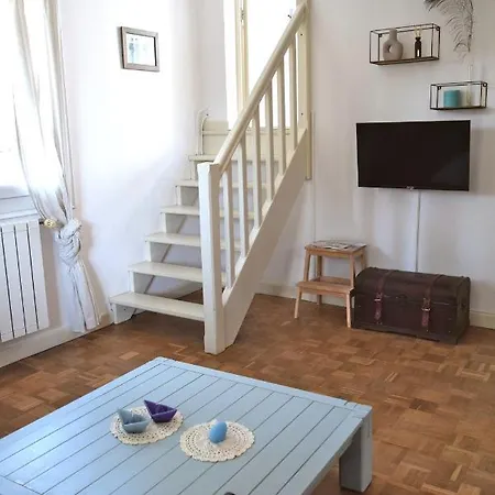 Julia Blue, Naou Hossegor - Sauna - Salle De Sport - Wifi - Netflix Apartment *